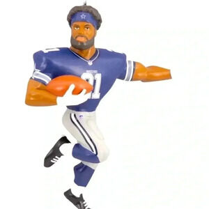 Hallmark 2022 Ezekiel Elliott Dallas Cowboys ornament *box damage Christmas